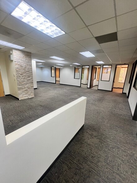 More Photos Of 5900 Canoga Ave, Woodland Hills Office For Lease
