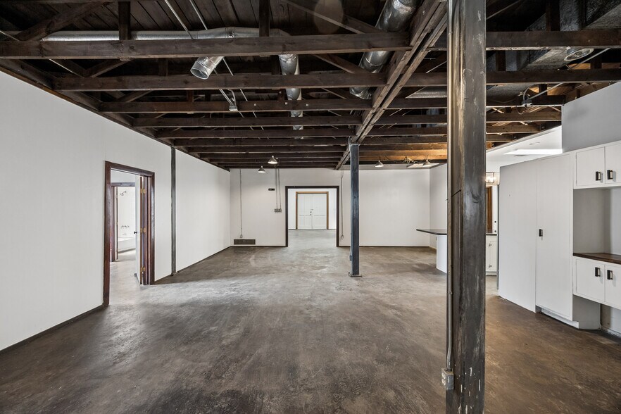 More Photos Of 2602 Kings Rd, Dallas Religious Facility For Sale