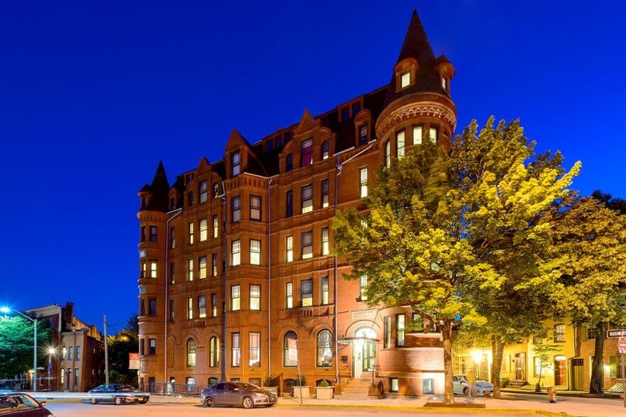 More Photos Of 868 Park Ave, Baltimore Hotel For Sale