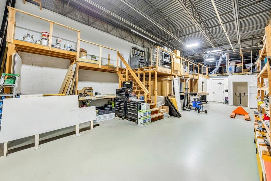 More Photos Of 2231 Fifth Ave, Ronkonkoma Warehouse For Sale