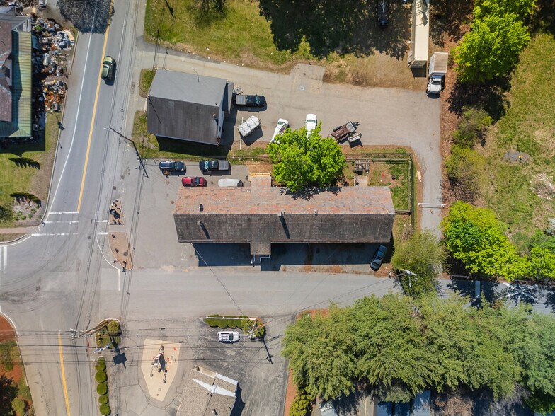 More Photos Of 3 Taylor St, Littleton Apartments For Lease