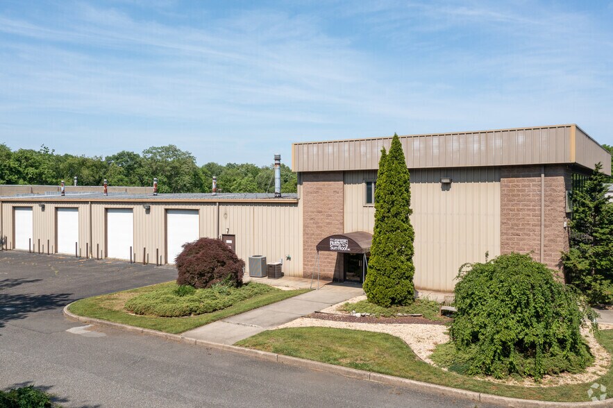 More Photos Of 1305 Industrial Hwy, Cinnaminson Warehouse For Lease