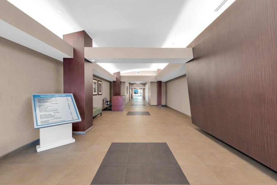 More Photos Of 2222 E Highland Ave, Phoenix Medical For Lease