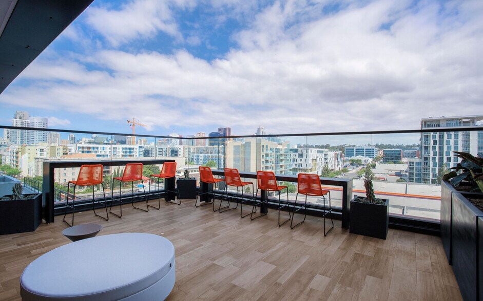 More Photos Of 1501 Island Ave, San Diego Apartments For Lease