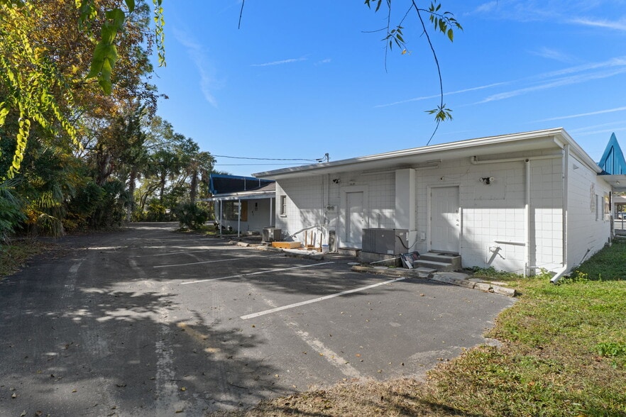 More Photos Of 4065 S Suncoast Blvd, Homosassa General Retail For Sale