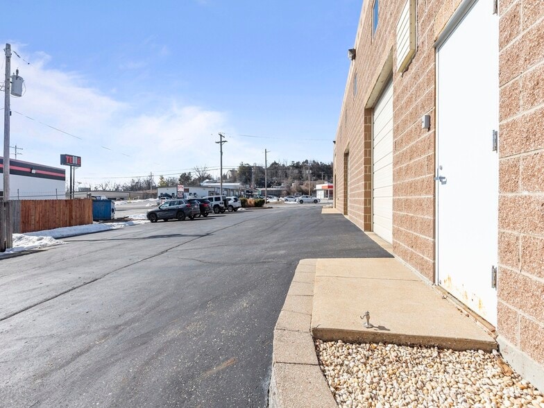 More Photos Of 6062 Lemay Ferry Rd, Saint Louis Warehouse For Sale