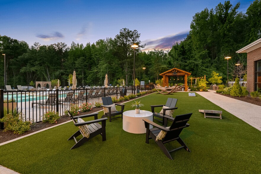 More Photos Of 12400 Dutton Rd, Midlothian Apartments For Sale