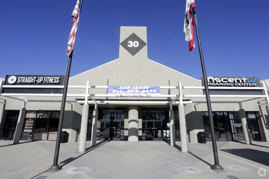 More Photos Of 10-30 Centerpointe Dr, La Palma Unknown For Lease