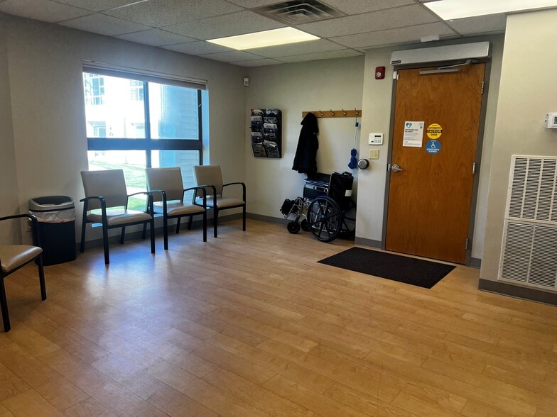 More Photos Of 335 Highland Ave, Cheshire Office For Sale