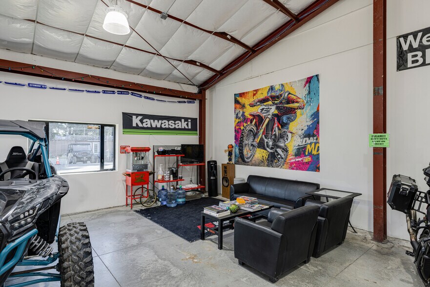 More Photos Of 3480 Petaluma Blvd N, Petaluma Self Storage For Sale