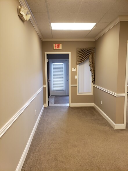 More Photos Of 31320 solon Rd, Solon Office For Sale