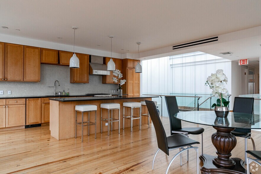 Photo of Pent Floor Ste Duplex