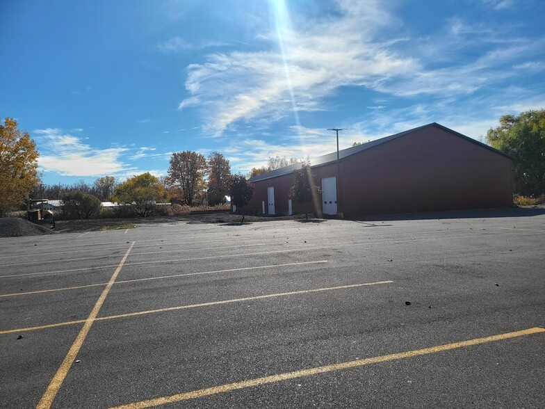 More Photos Of 999 Aero Dr, Cheektowaga Warehouse For Lease