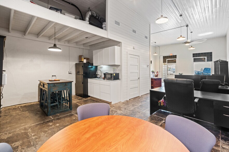 More Photos Of 1116 Austin St, Hempstead Storefront Retail Office For Sale