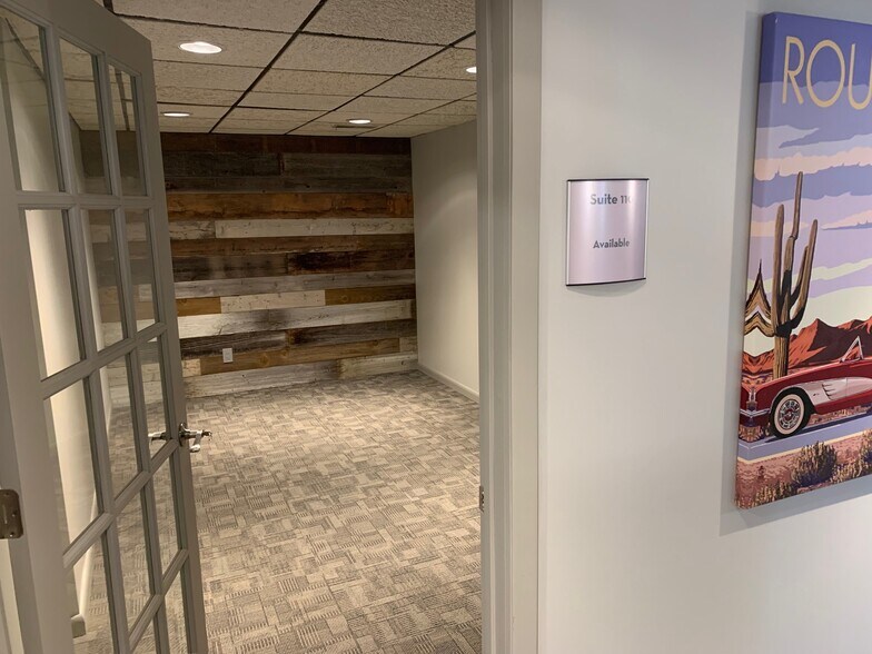 More Photos Of 5702 Elaine Dr, Rockford Unknown For Lease