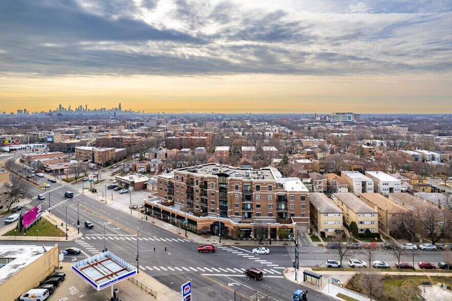 More Photos Of 2633 W Bryn Mawr Ave, Chicago Apartments For Lease