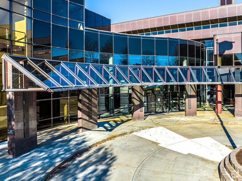 More Photos Of 5200 Metcalf Ave, Overland Park Office For Lease