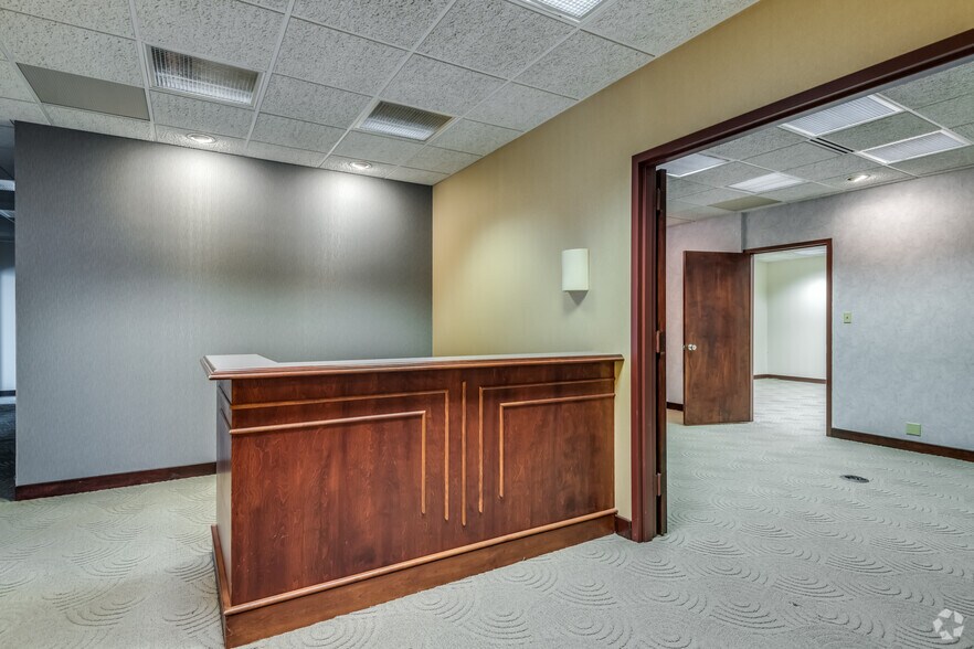 Photo of 17th Floor Ste 1760