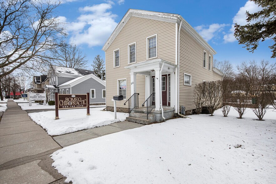 More Photos Of 206 S Main St, Romeo Freestanding For Sale