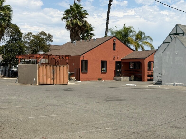 More Photos Of 6461 Brockton Ave, Riverside Restaurant For Sale