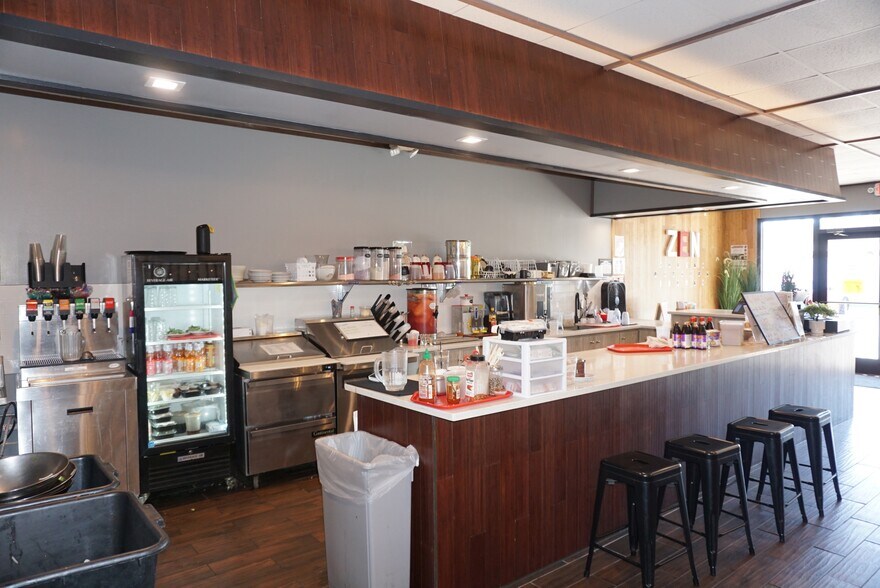 More Photos Of 3021 W Waters Ave, Tampa Restaurant For Sale