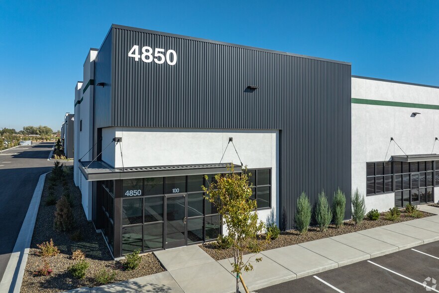 More Photos Of 4886 W Grand Mogul Dr, Meridian Unknown For Lease