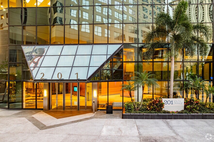 More Photos Of 201 S Orange Ave, Orlando Office For Lease
