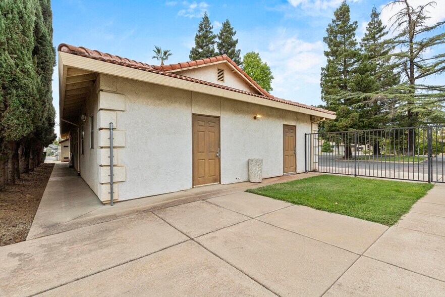 More Photos Of 1045 Live Oak Blvd, Yuba City Medical For Lease