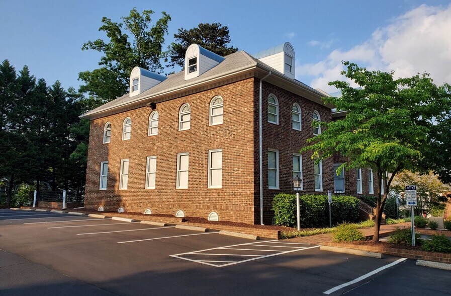 More Photos Of 7412 Chapel Hill Rd, Raleigh Office For Lease