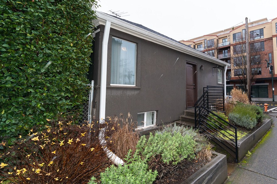 More Photos Of 1607-1611 NE 16th Ave, Portland Office For Lease