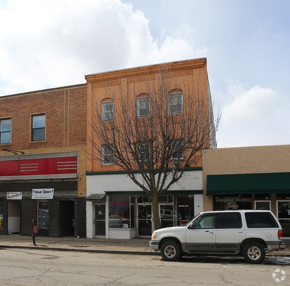 More Photos Of 122 Washington Ave, Endicott Storefront Retail Residential For Sale