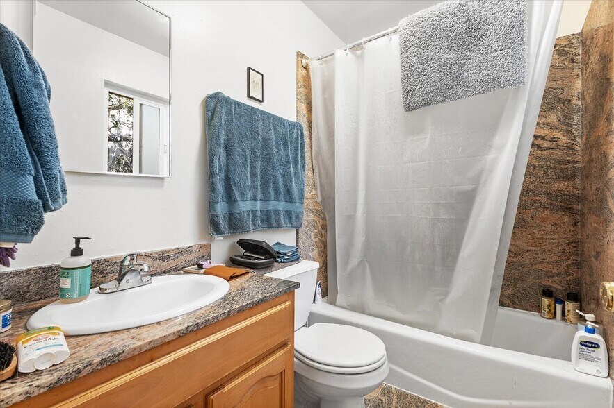 More Photos Of 31 Croxton Ave, Oakland Apartments For Sale
