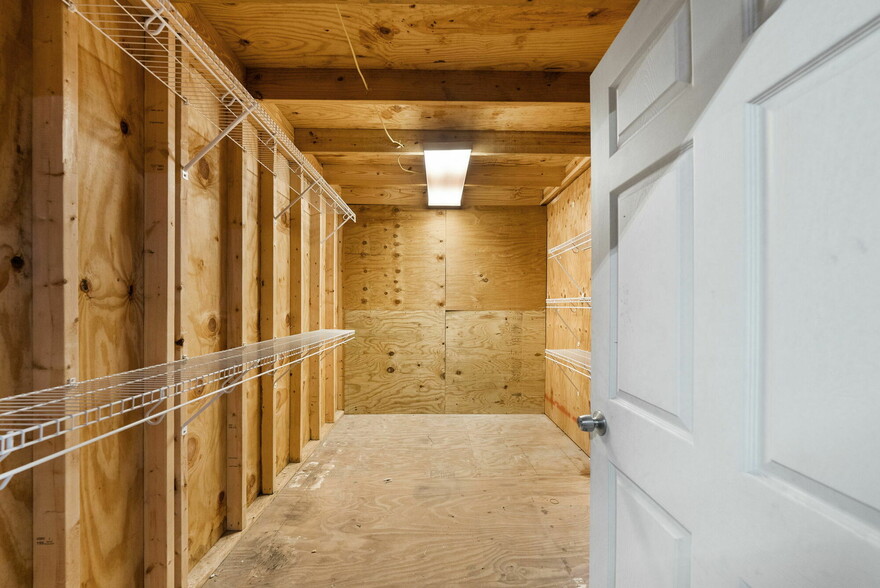 More Photos Of 1225 Transmitter Rd, Panama City Warehouse For Lease