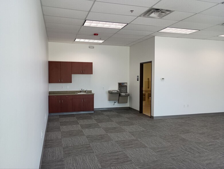 More Photos Of 14309 E 35th Pl, Aurora Warehouse For Lease