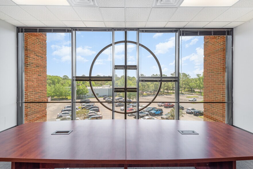 More Photos Of 7751 Belfort Pky, Jacksonville Office For Lease