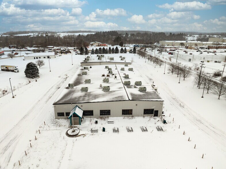 More Photos Of 26 Steele Ave, Arcade Office For Sale