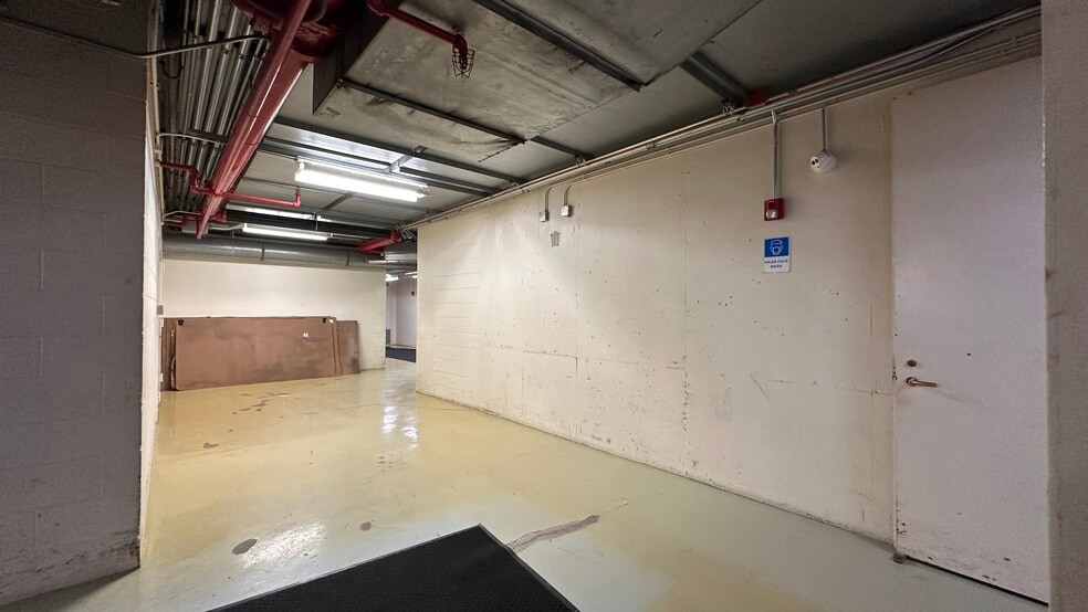 More Photos Of 1751 Lake Cook Rd, Deerfield Office For Lease