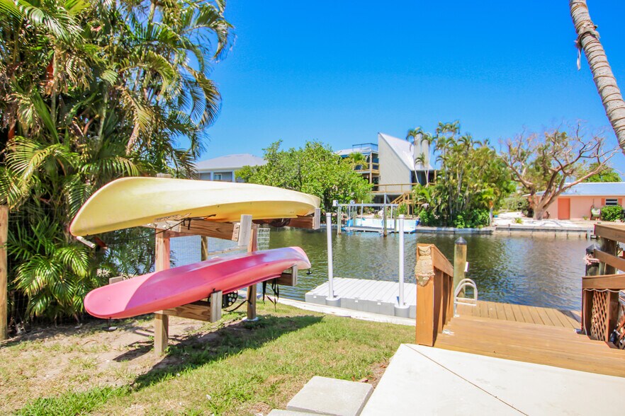 More Photos Of 3226 Stringfellow Rd, Saint James City Apartments For Sale