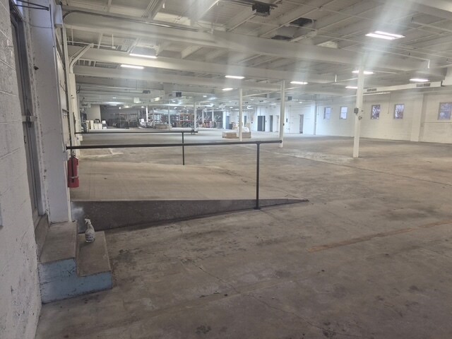 More Photos Of 717-719 Capouse Ave, Scranton Manufacturing For Lease