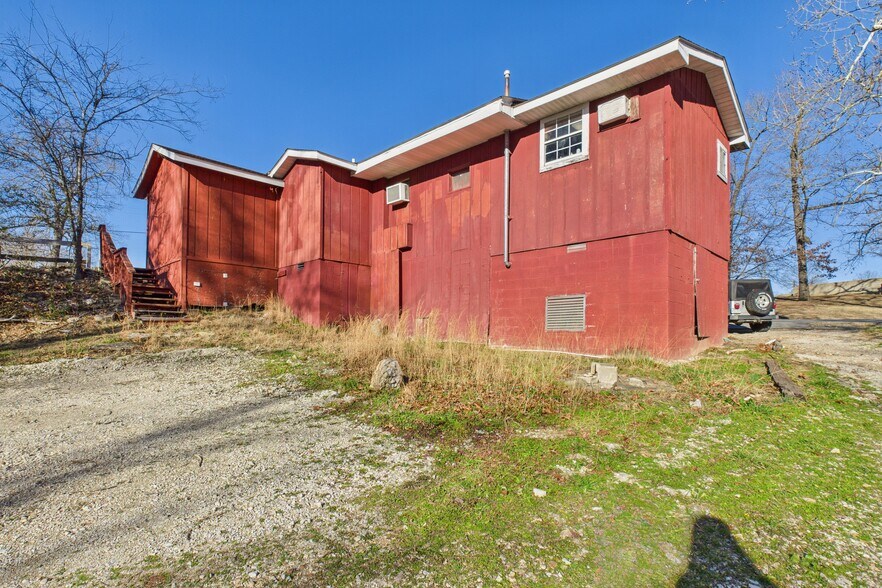 More Photos Of 1603 Central Blvd, Bull Shoals Restaurant For Sale