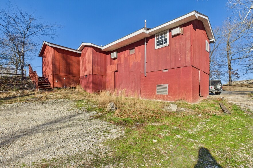 More Photos Of 1603 Central Blvd, Bull Shoals Restaurant For Sale