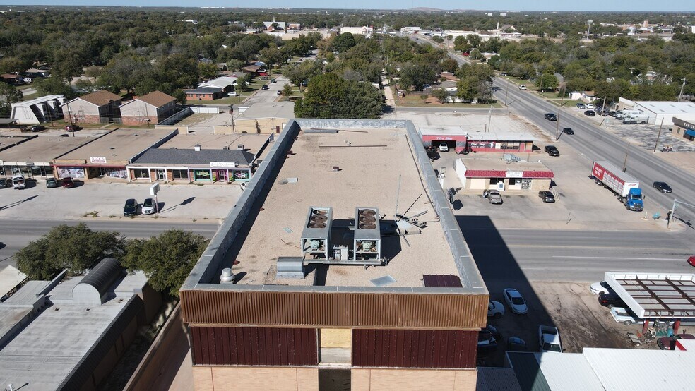 More Photos Of 502 N Willis, Abilene Medical For Sale