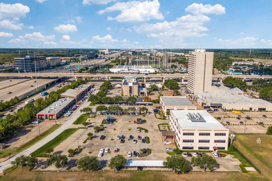 More Photos Of 14521 Old Katy Rd, Houston Unknown For Lease