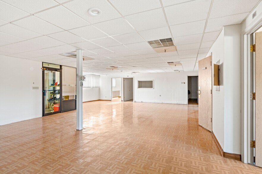 More Photos Of 5340-5364 Broadway, Merrillville Storefront For Sale