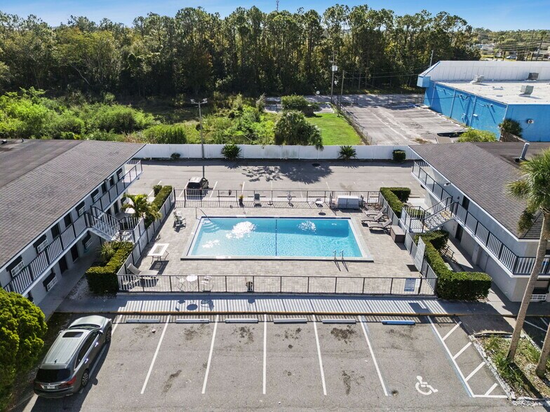 More Photos Of 4643 W Irlo Bronson Memorial Hwy, Kissimmee Hotel For Sale