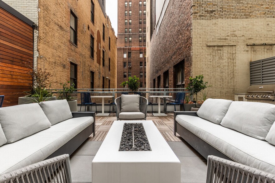 More Photos Of 316 4th Ave, Pittsburgh Apartments For Lease