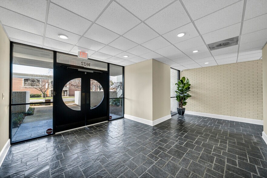 More Photos Of 1022 Calhoun St, Columbia Medical For Sale