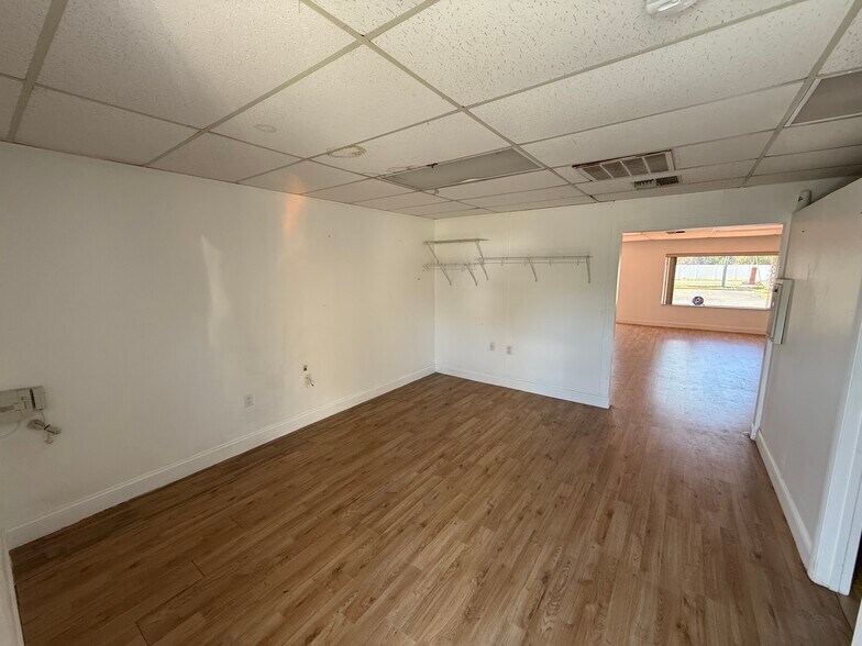 More Photos Of 3816-3820 Grand Blvd, New Port Richey Unknown For Lease