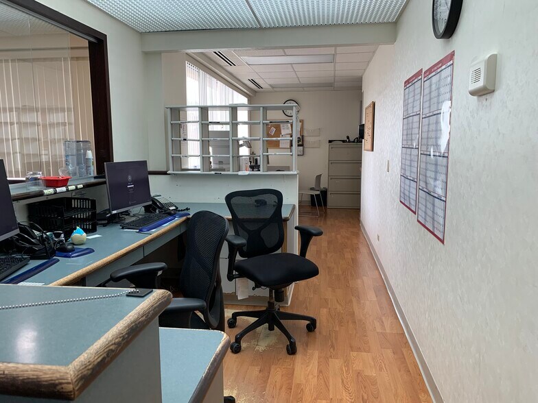 More Photos Of 2550 S Oak Park Ave, Berwyn Medical For Sale