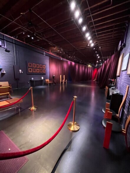 More Photos Of 148 Grand St, Brooklyn Restaurant For Lease